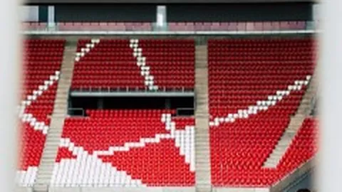 比利亚雷亚尔与皇马战平，贝尔首秀贝尔补时失良机险丢绝杀